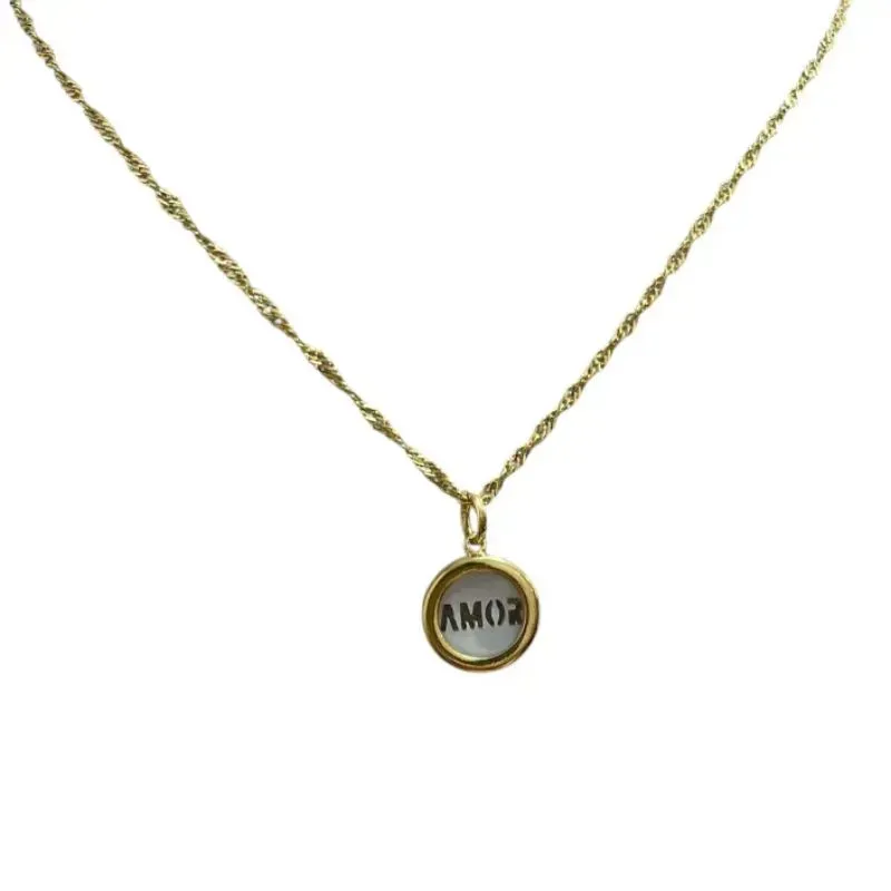 Colar Dourado Paz/Amor em Madre Pérola