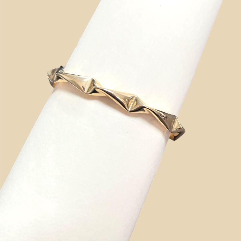 MEIO BRACELETE ONDAS