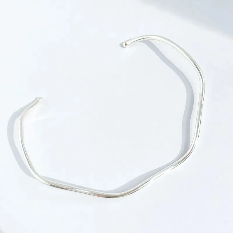 CHOKERS RIGIDA OND PRATA